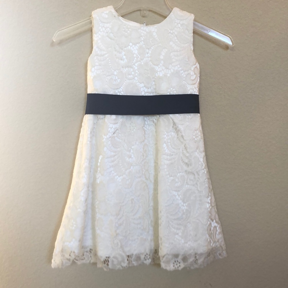 Custom made Flower Girl Dress Size 4 girls.